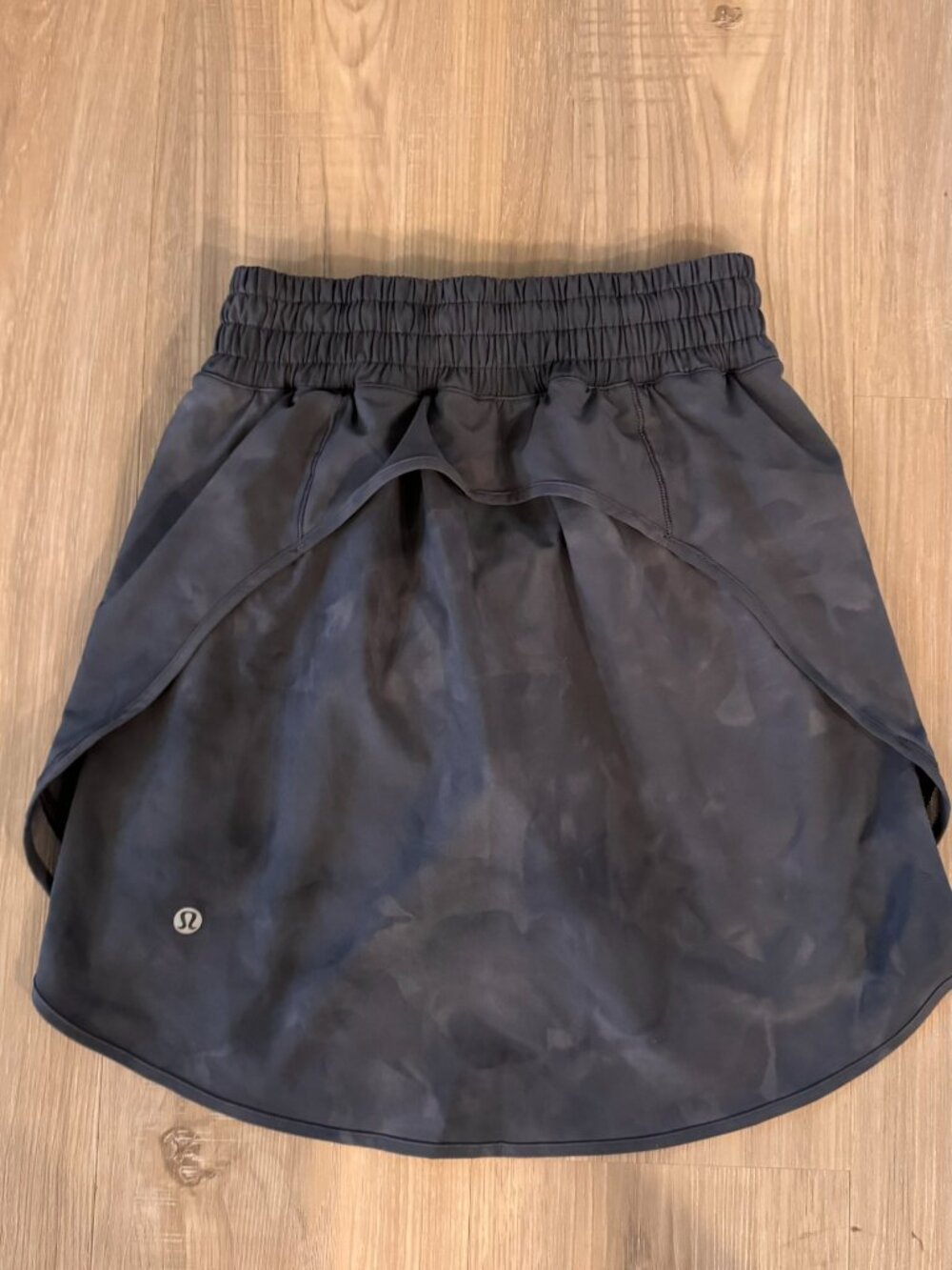 Lululemon Hotty Hot HighRise Skirt Diamond Dye Pitch Graphite Skort Size 2 - Picture 3 of 4